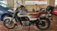 White Bajaj Avenger Cruise 220 BS6