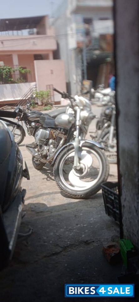 Grey Royal Enfield Bullet Electra 5S