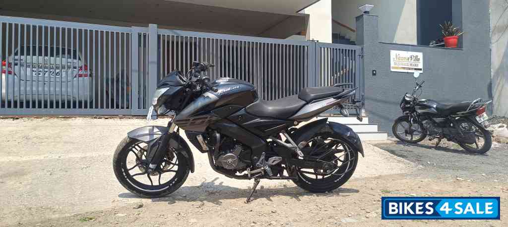 Bajaj Pulsar NS200