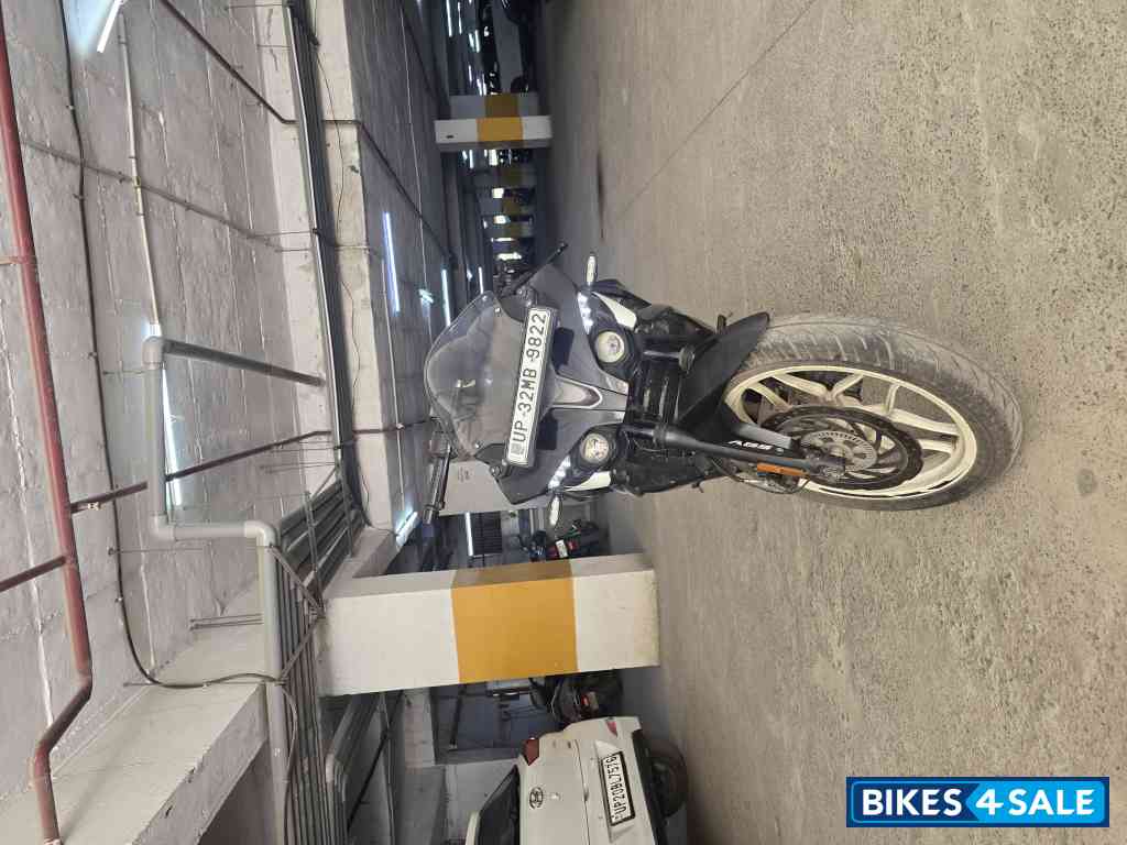 Bajaj Pulsar RS 200 BS6 Bajaj Pulsar RS 200 BS6