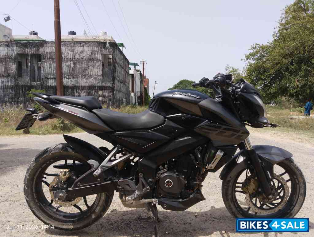 Bajaj Pulsar 200 NS