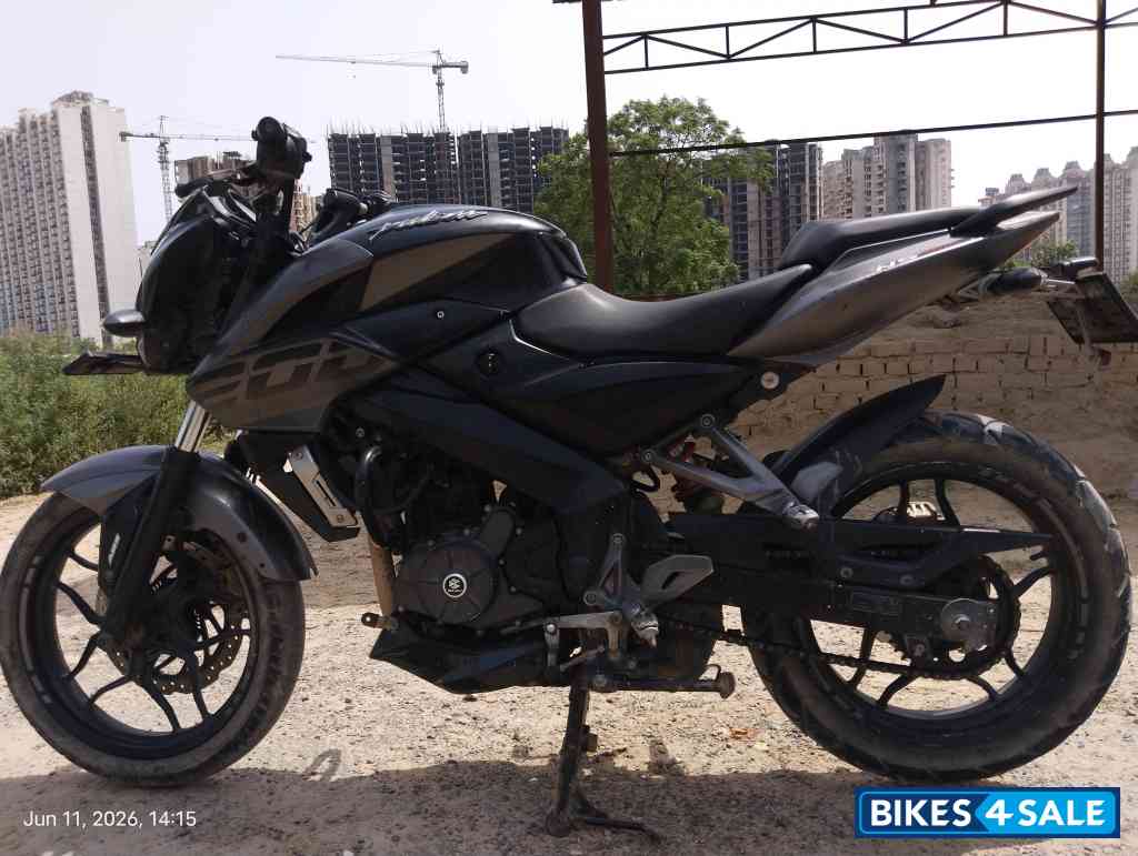 Bajaj Pulsar 200 NS Bajaj Pulsar 200 NS