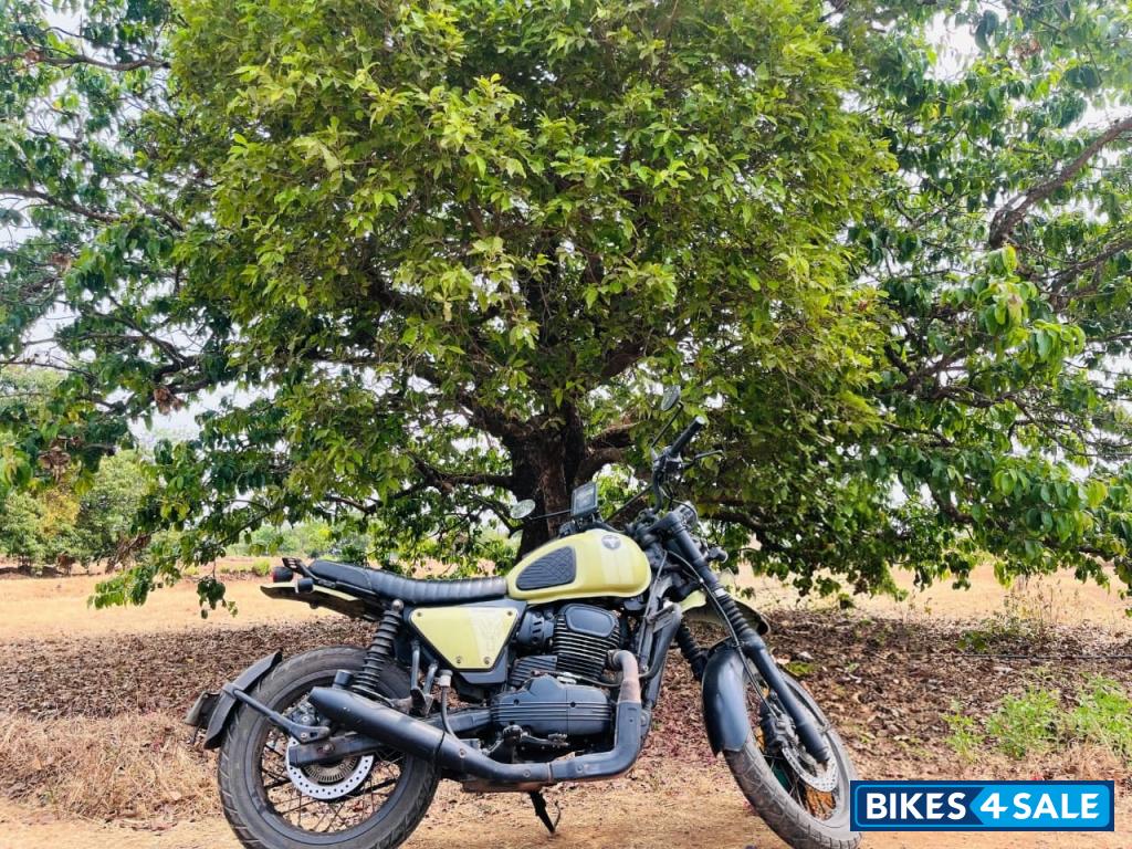 Outlaw Olive Yezdi Scrambler Single Tone