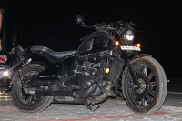 Jawa 42 Bobber Black Mirror 2023 Model