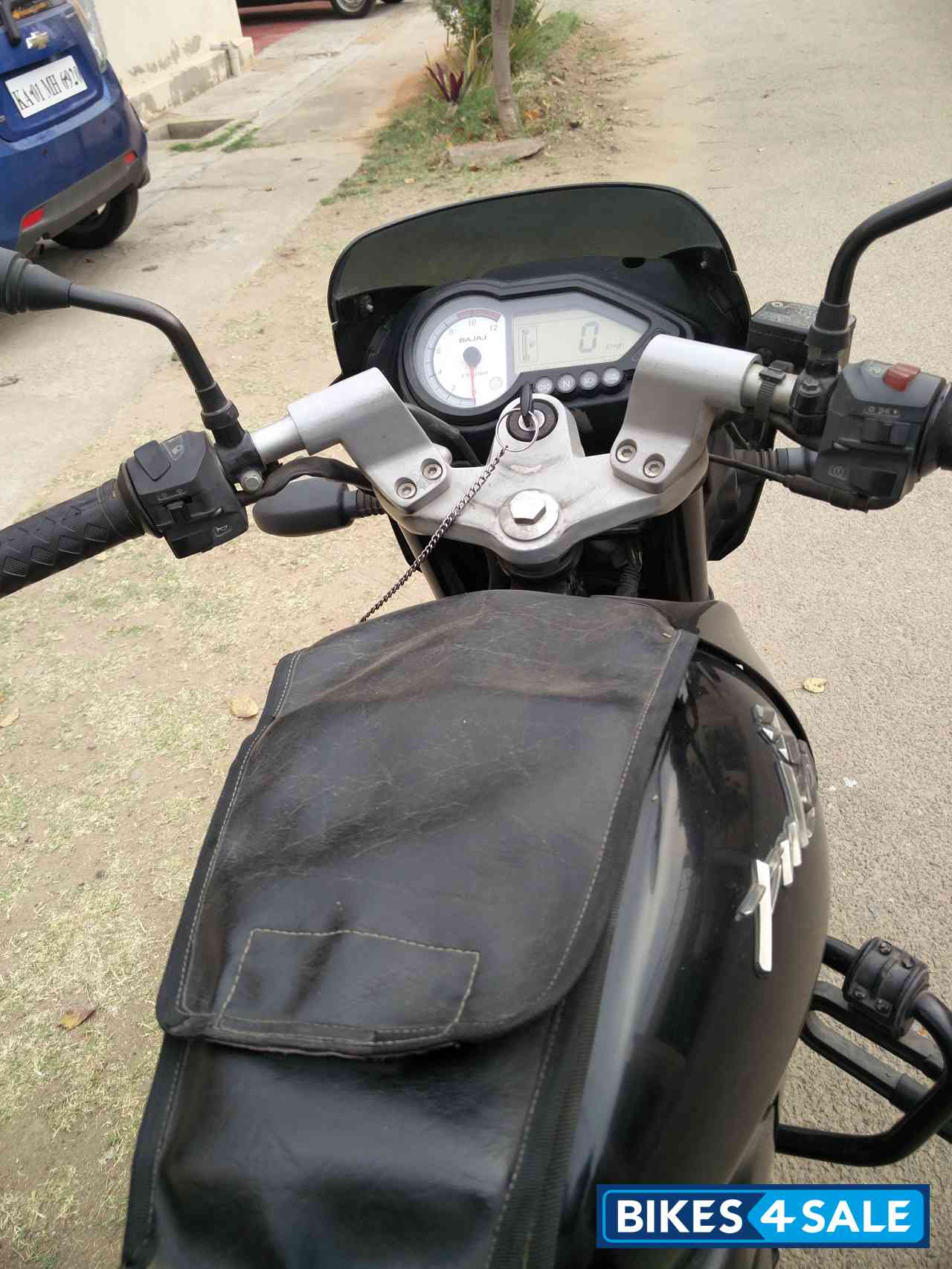 Black Bajaj Pulsar 180 DTSi Black Bajaj Pulsar 180 DTSi