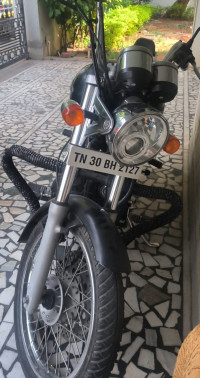Black Royal Enfield Thunderbird 350