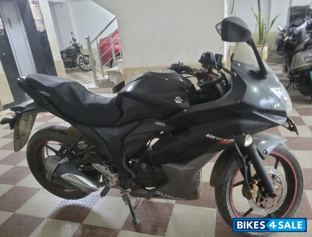 Suzuki Gixxer SF Suzuki Gixxer SF