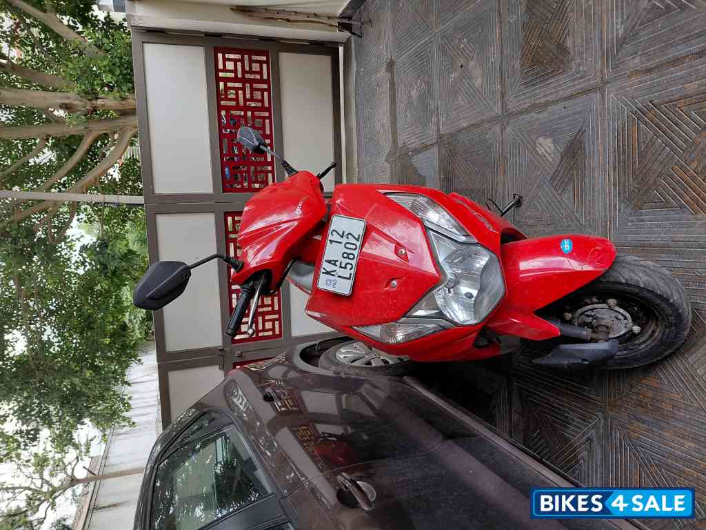 Red Honda Dio