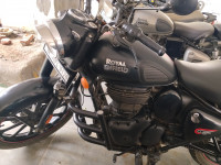 Royal Enfield Classic Stealth Black 2023 Model