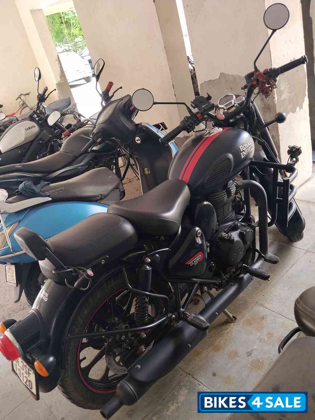 Stealth Black Royal Enfield Classic Stealth Black Stealth Black Royal Enfield Classic Stealth Black