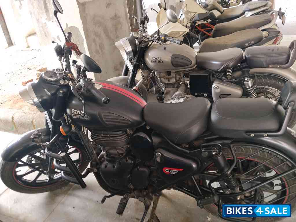 Stealth Black Royal Enfield Classic Stealth Black Stealth Black Royal Enfield Classic Stealth Black