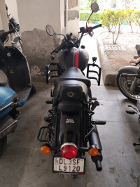 Stealth Black Royal Enfield Classic Stealth Black