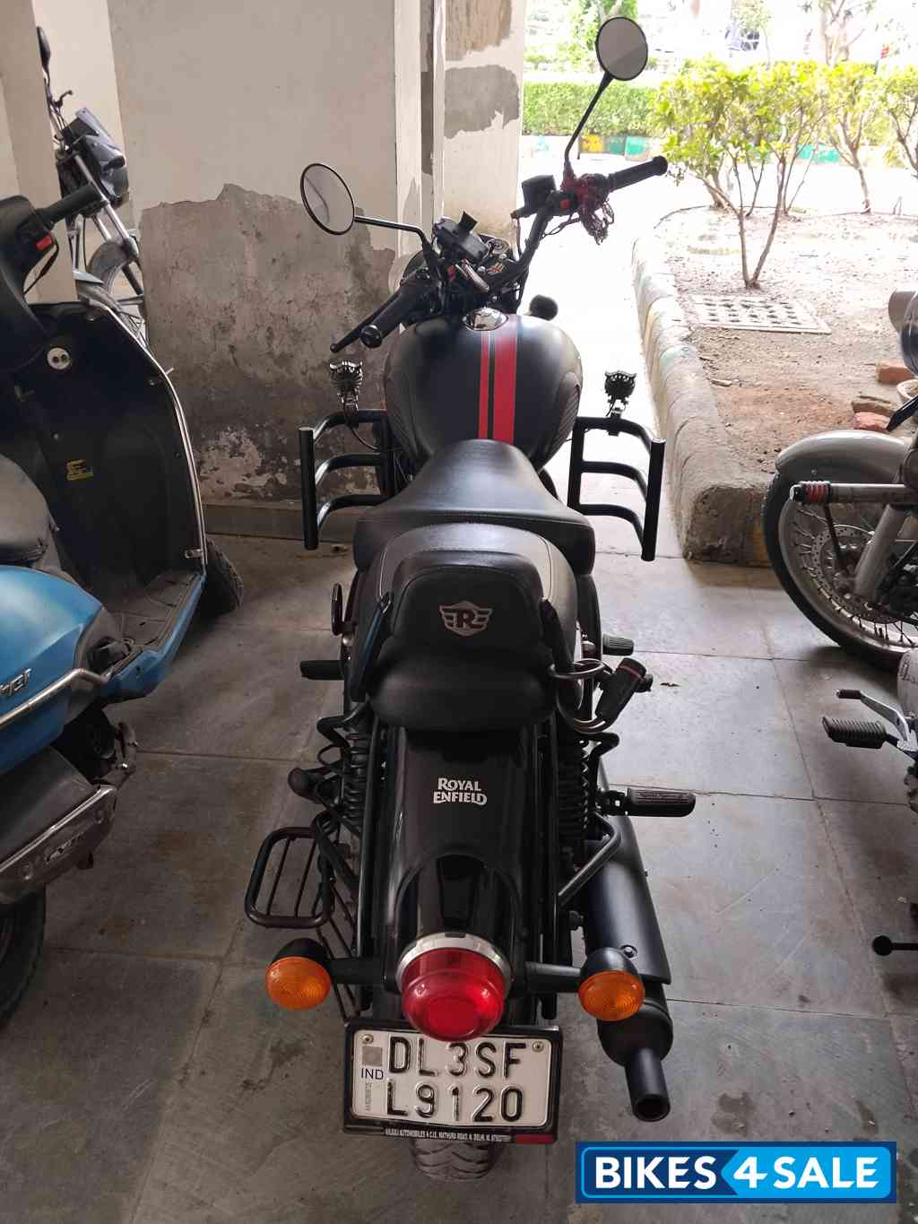 Stealth Black Royal Enfield Classic Stealth Black Stealth Black Royal Enfield Classic Stealth Black