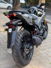 Hero Xtreme 160R 4V Combat Edition