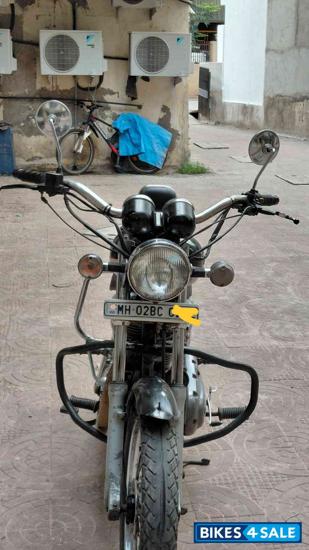 Black Royal Enfield Thunderbird