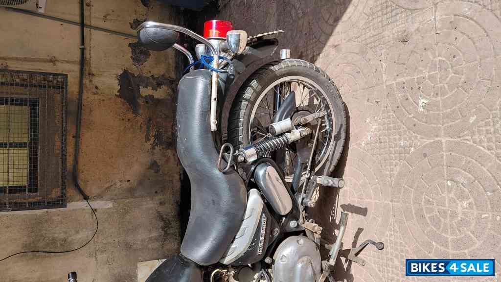 Black Royal Enfield Thunderbird Black Royal Enfield Thunderbird