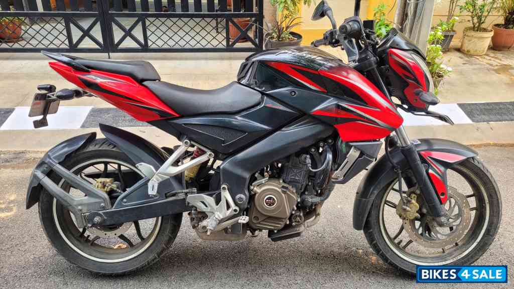 Bajaj Pulsar 200 NS Bajaj Pulsar 200 NS