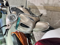 Bajaj Chetak Premium 2023 Edition