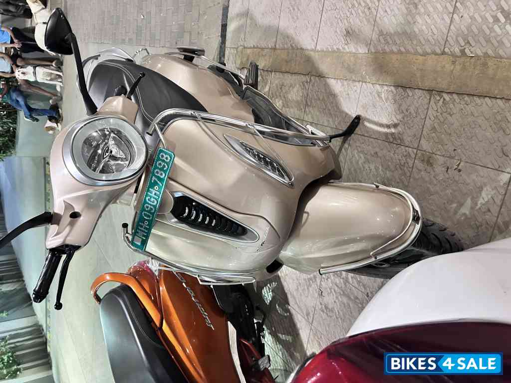 Bajaj Chetak Premium 2023 Edition Bajaj Chetak Premium 2023 Edition