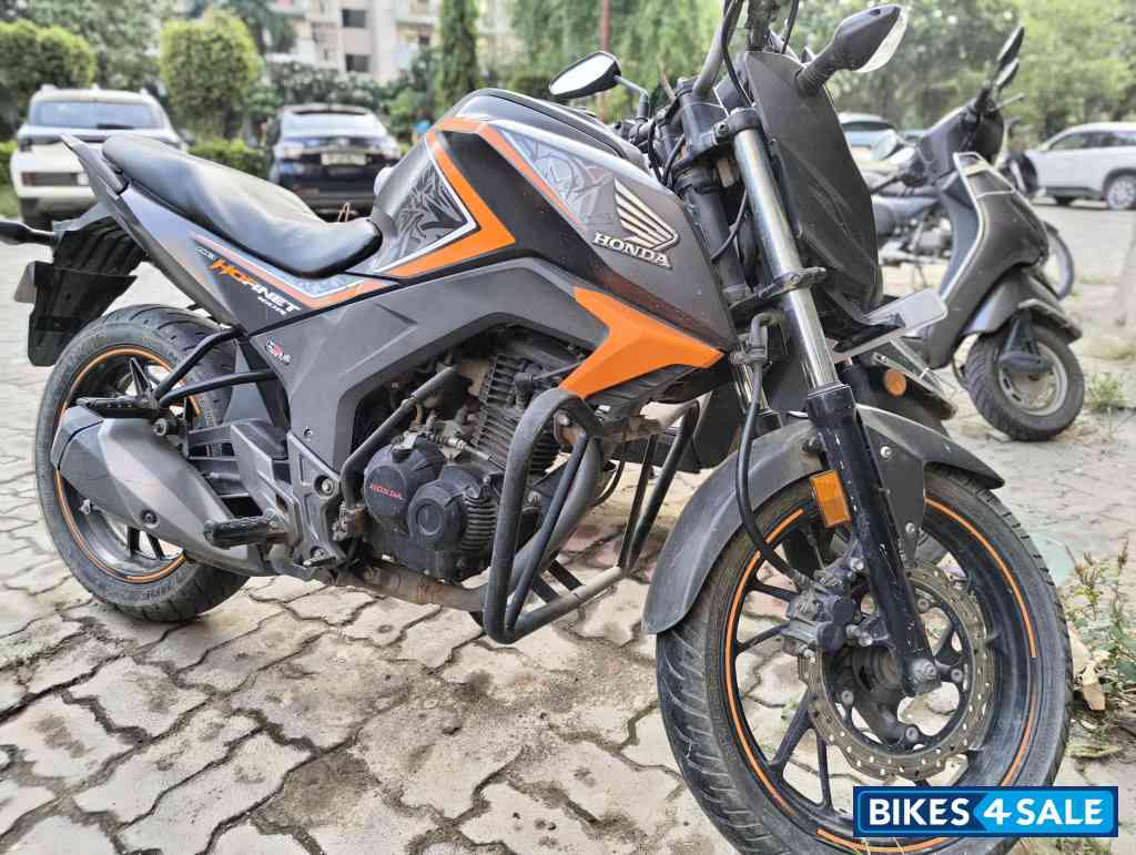Black Orange Honda CB Hornet 160R