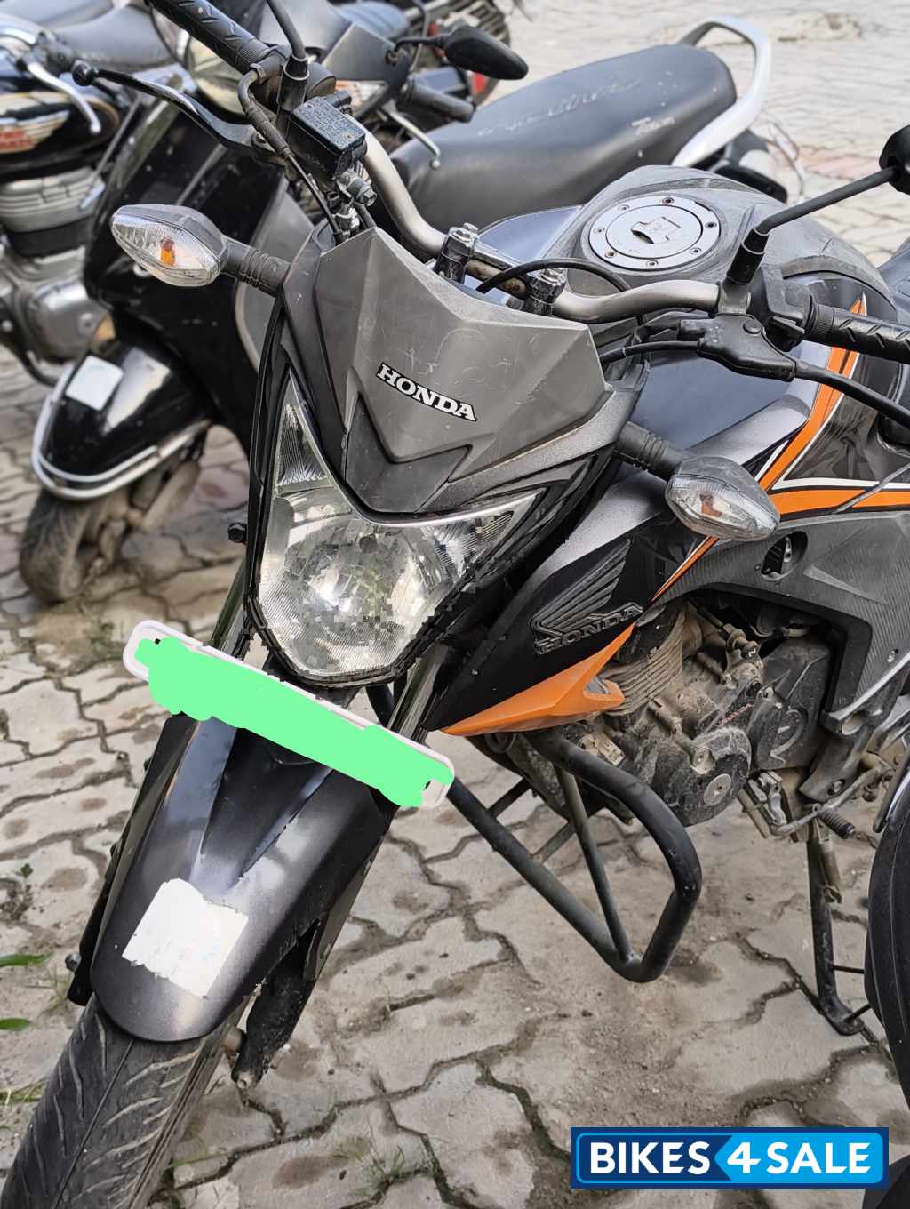 Black Orange Honda CB Hornet 160R