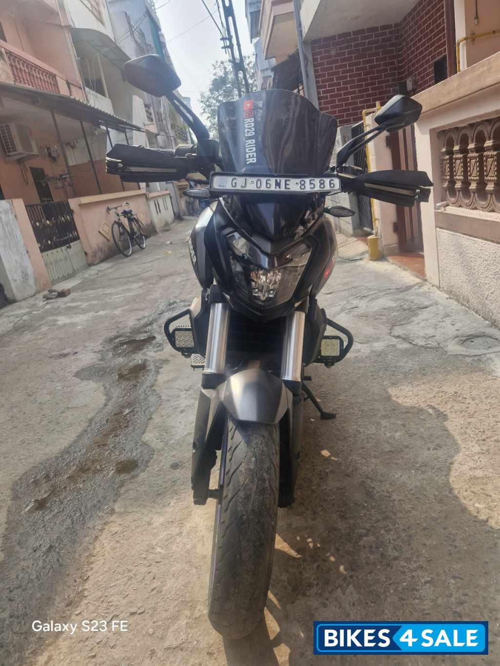 Black Bajaj 2021 Dominar 400 Black Bajaj 2021 Dominar 400