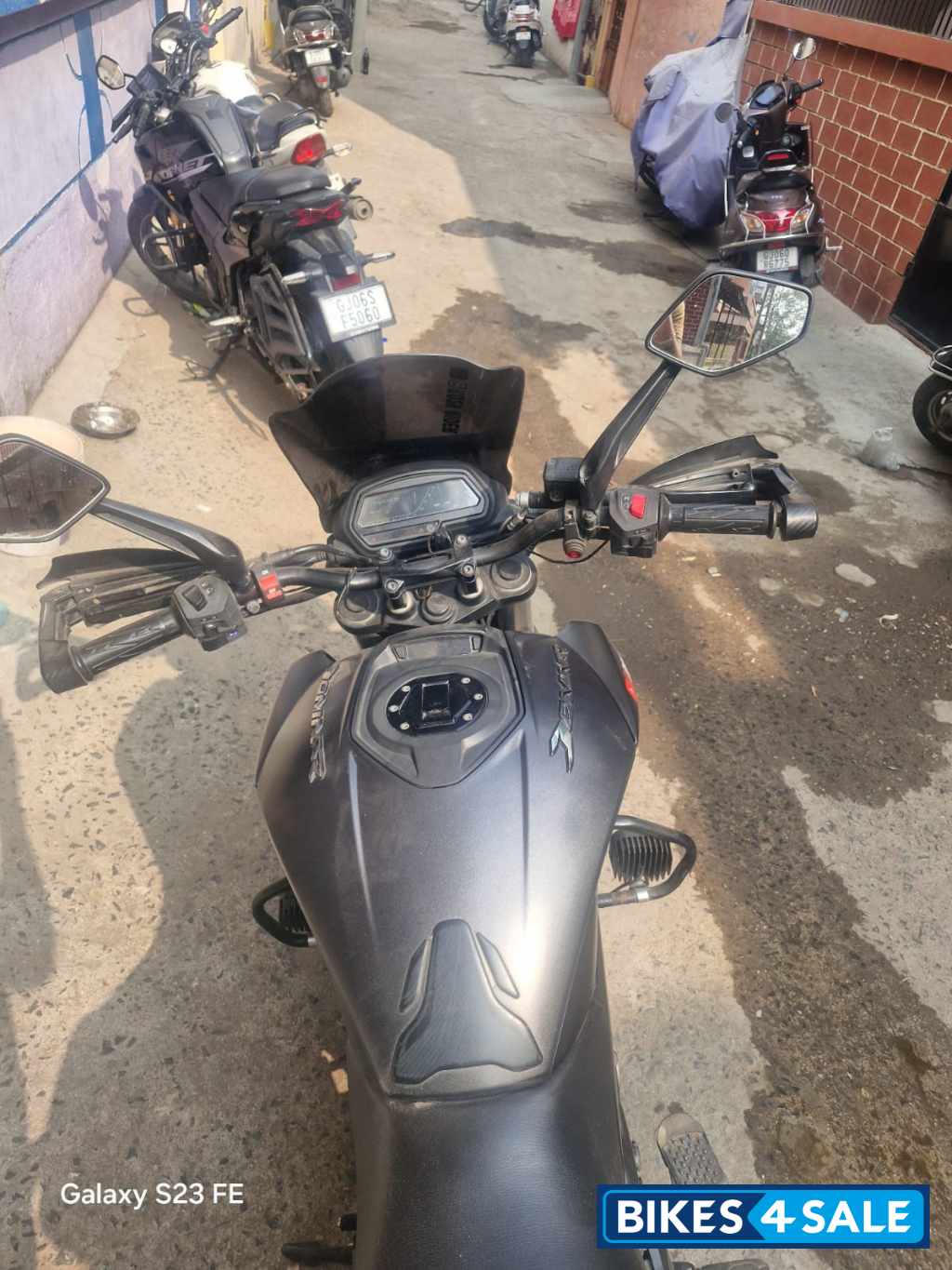 Black Bajaj 2021 Dominar 400 Black Bajaj 2021 Dominar 400