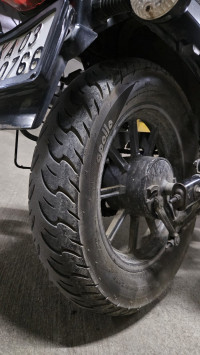 Black Bajaj Avenger 220 DTS-i