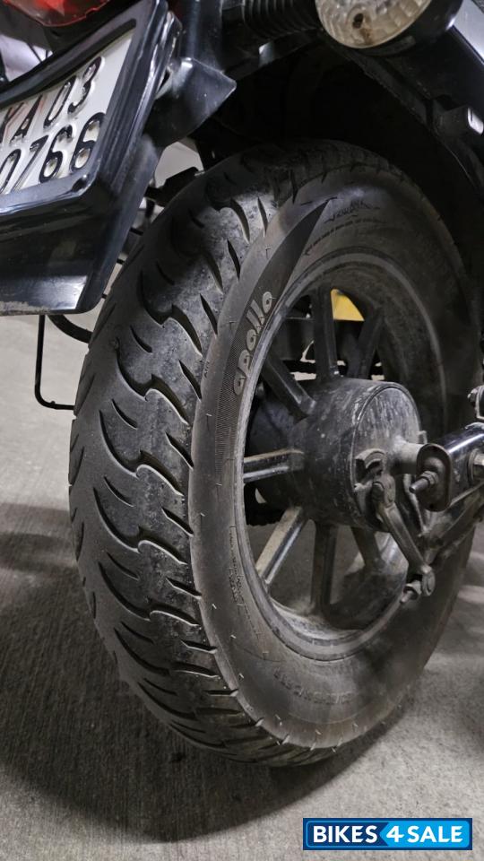 Black Bajaj Avenger 220 DTS-i Black Bajaj Avenger 220 DTS-i