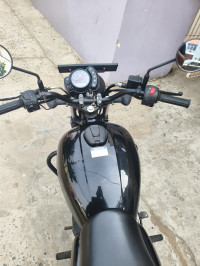 Kawasaki W175 BS6 2023