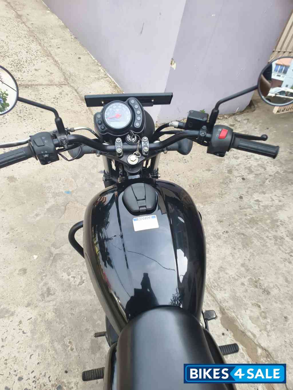 Kawasaki W175 BS6 2023
