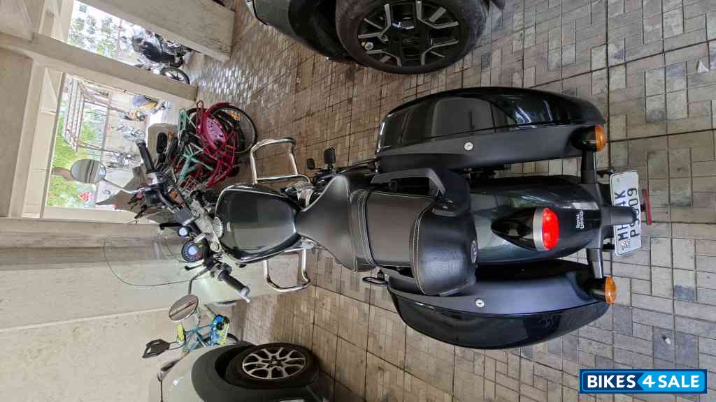 Astrel Green Royal Enfield Super Meteor 650 Astrel Green Royal Enfield Super Meteor 650