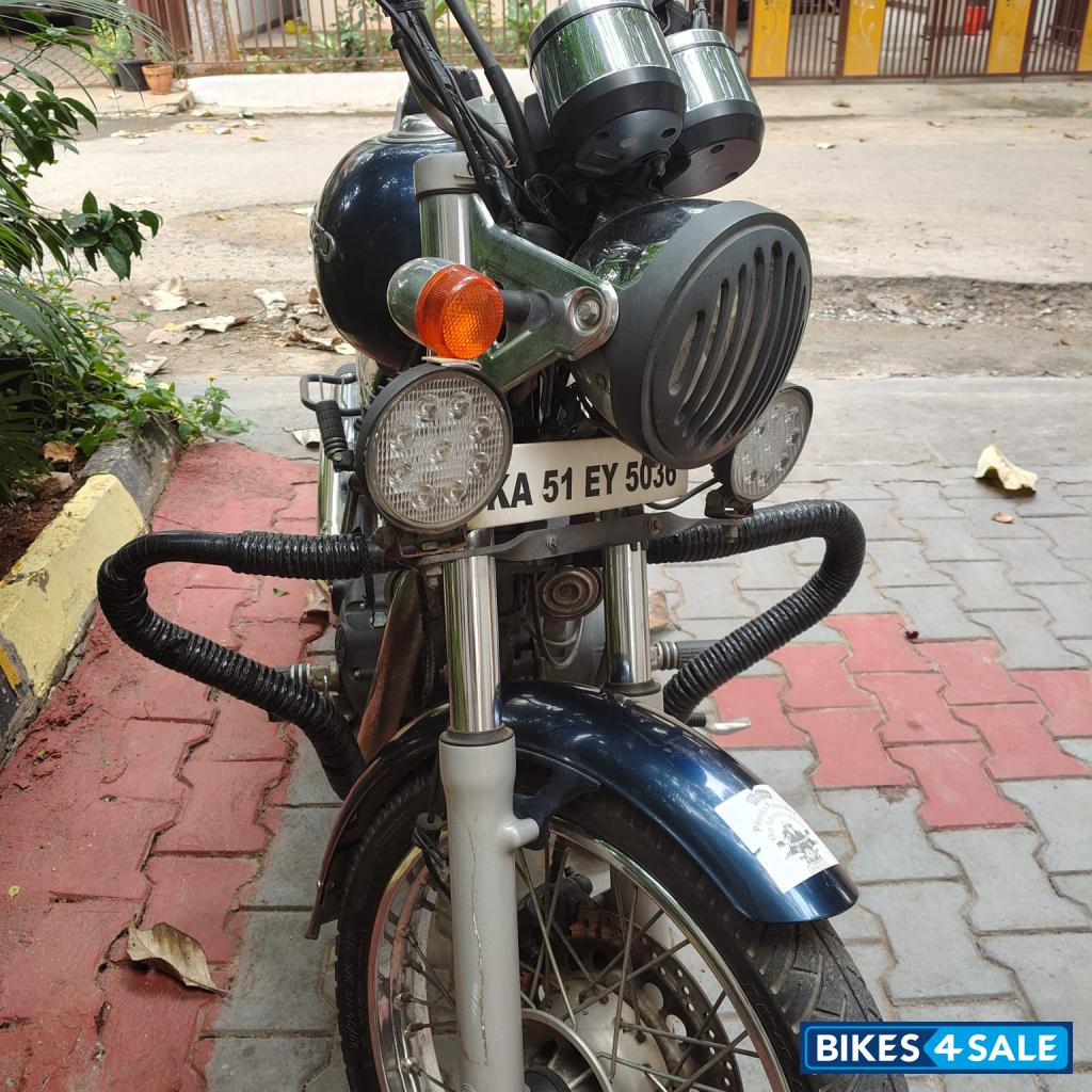 Marine Royal Enfield Thunderbird 350 Marine Royal Enfield Thunderbird 350