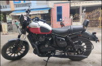 Yezdi Roadster Dual Tone 2023 Model