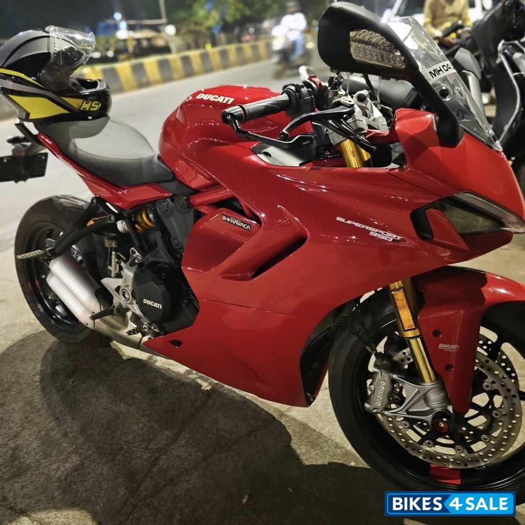Red Ducati SuperSport S