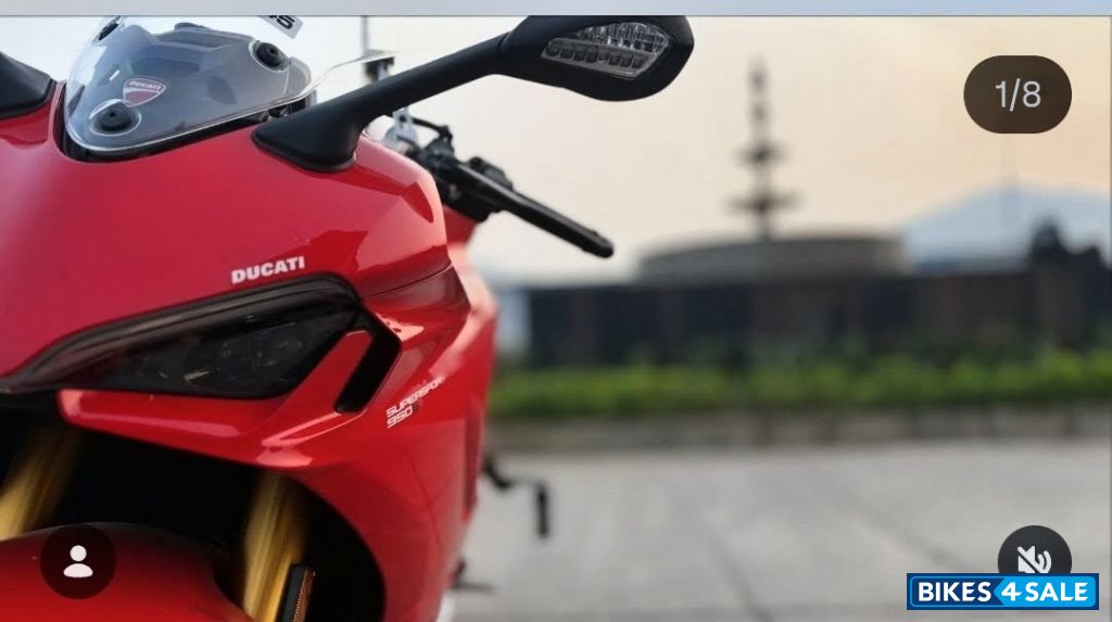Red Ducati SuperSport S
