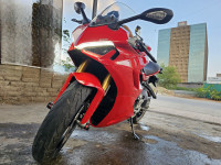 Red Ducati SuperSport S