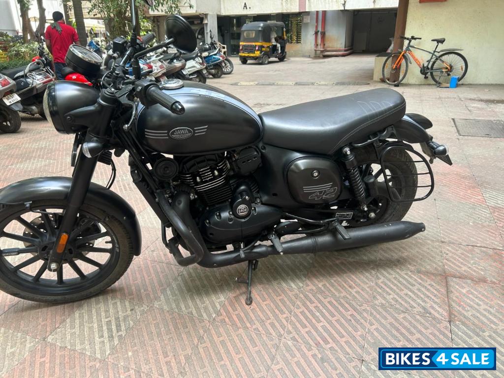 Jawa 42 Dual Channel ABS AllStar Black Jawa 42 Dual Channel ABS AllStar Black