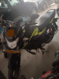 Black Honda SP125