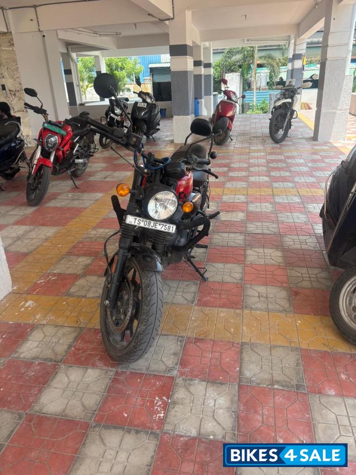 Royal Enfield Hunter 350 Metro