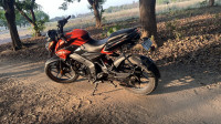 Orange Bajaj Pulsar NS125 BS6
