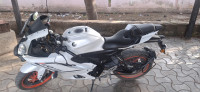 Yamaha R15 V4