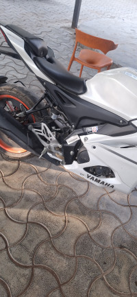 Yamaha R15 V4