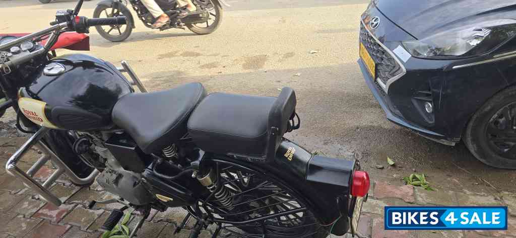 Black Royal Enfield Classic 350 Black Royal Enfield Classic 350