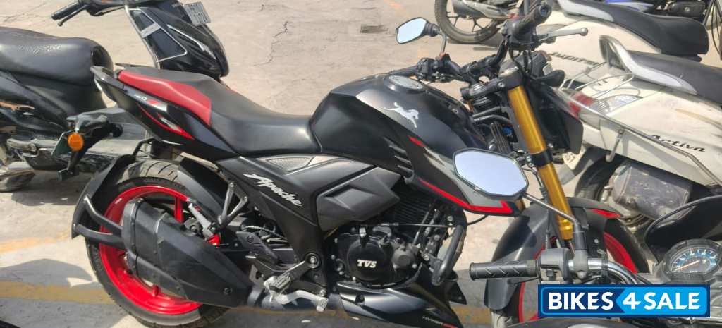TVS Apache RTR 160 4V TVS Apache RTR 160 4V