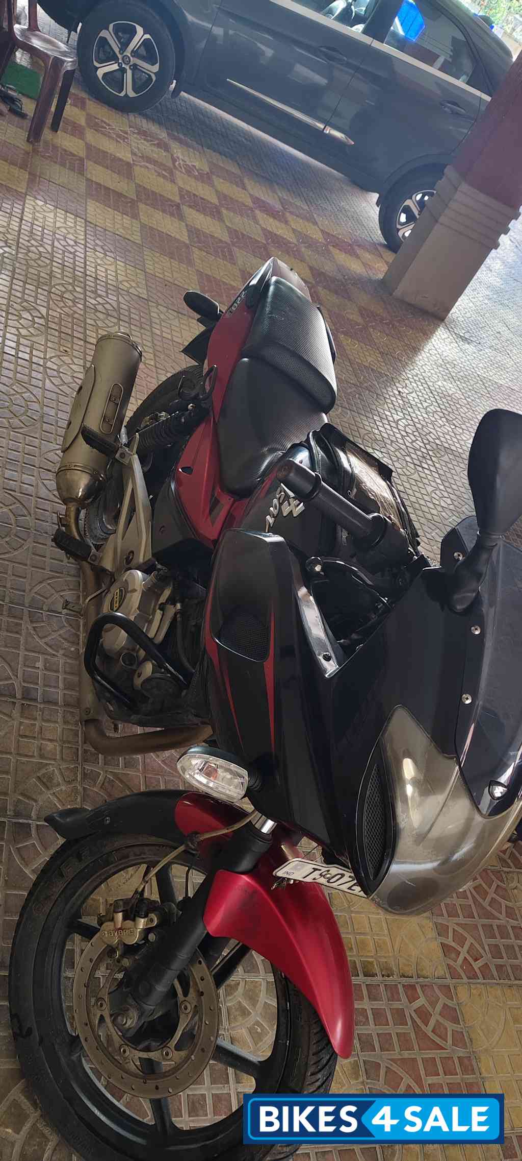 Wine Red Bajaj Pulsar 220F