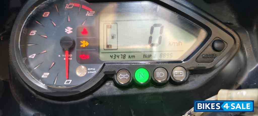 Wine Red Bajaj Pulsar 220F