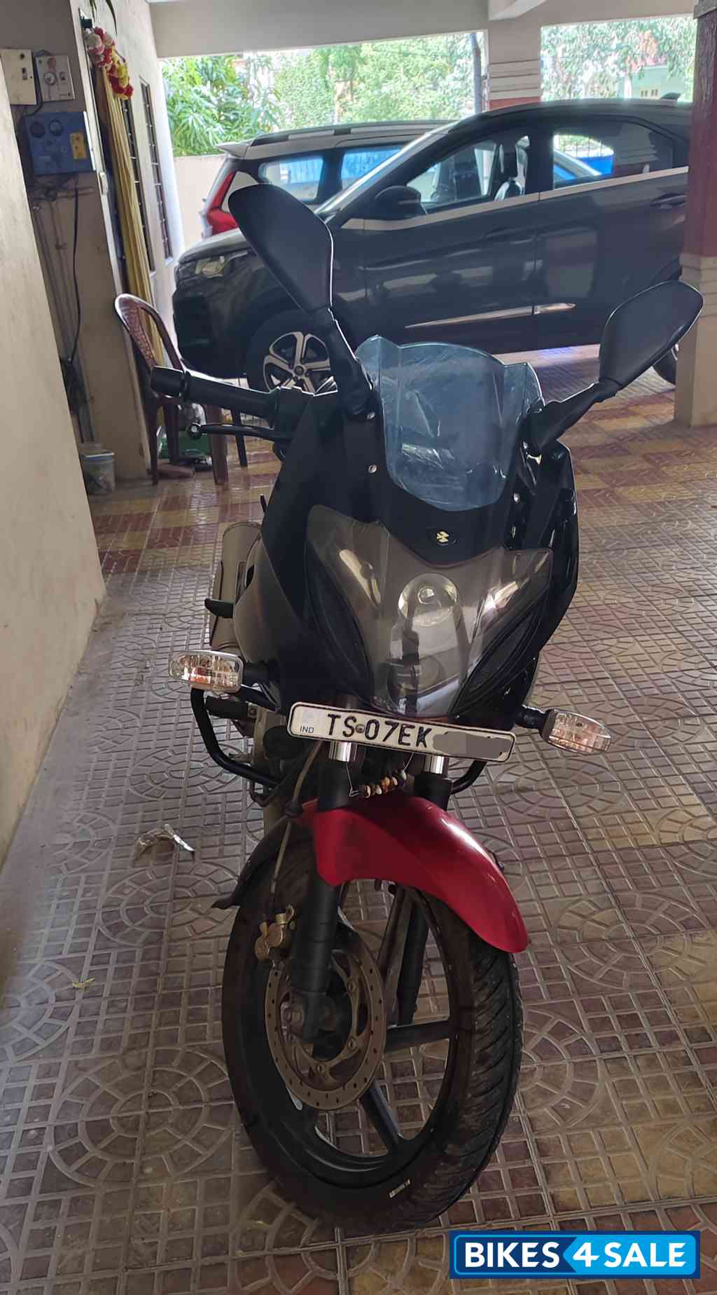 Wine Red Bajaj Pulsar 220F