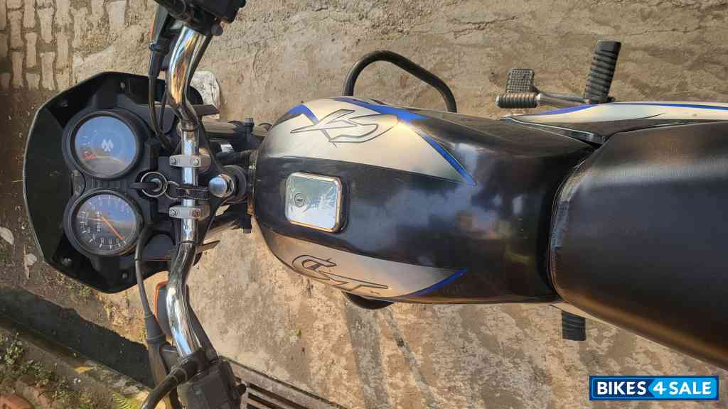 Blue Black Bajaj CT 100 ES Blue Black Bajaj CT 100 ES