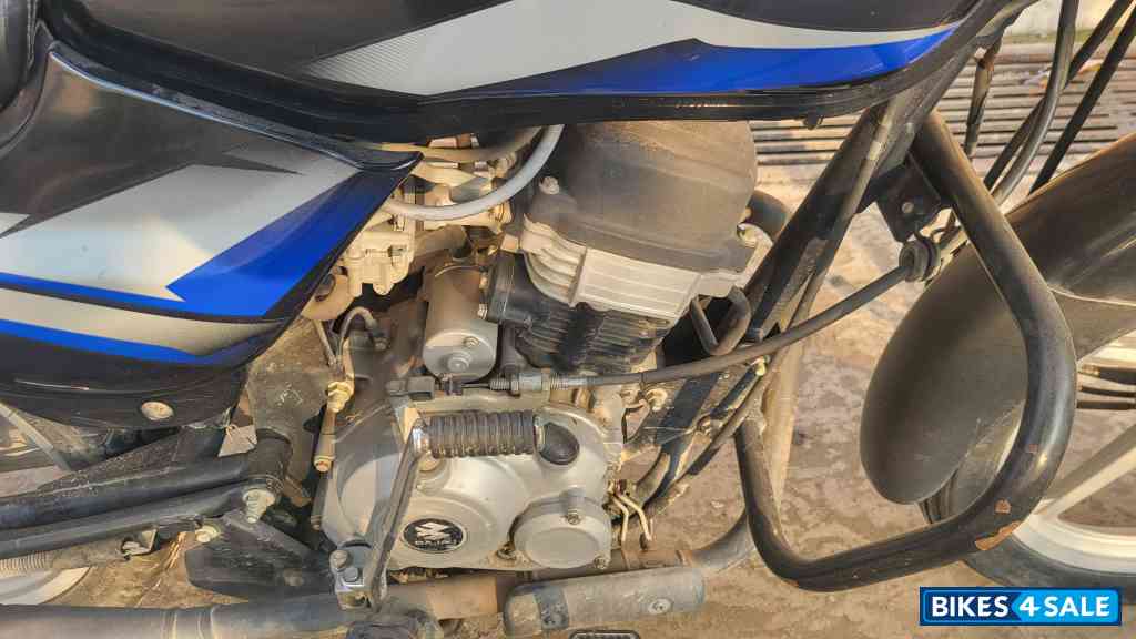 Blue Black Bajaj CT 100 ES Blue Black Bajaj CT 100 ES